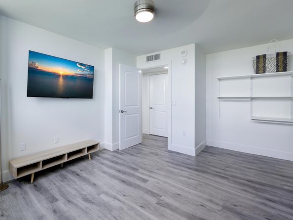 5600 N Flagler Drive 1207, West Palm Beach FL 33407