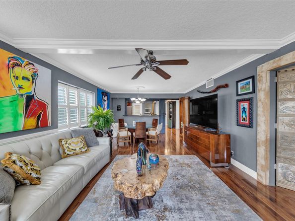 3050 NE 16th Ave 207, Oakland Park FL 33334