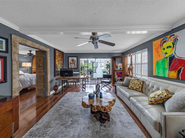 3050 NE 16th Ave 207, Oakland Park FL 33334