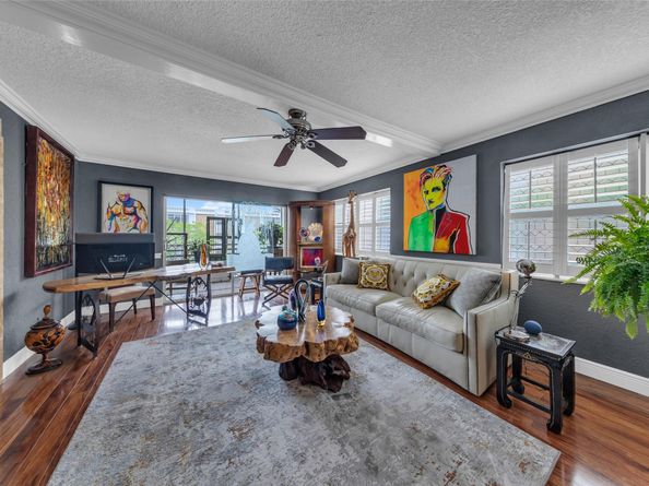 3050 NE 16th Ave 207, Oakland Park FL 33334