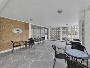 3050 NE 16th Ave 207, Oakland Park FL 33334