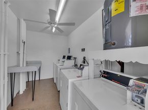 3050 NE 16th Ave 207, Oakland Park FL 33334