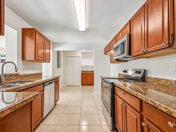 334 NW 12th Ave, Boca Raton FL 33486