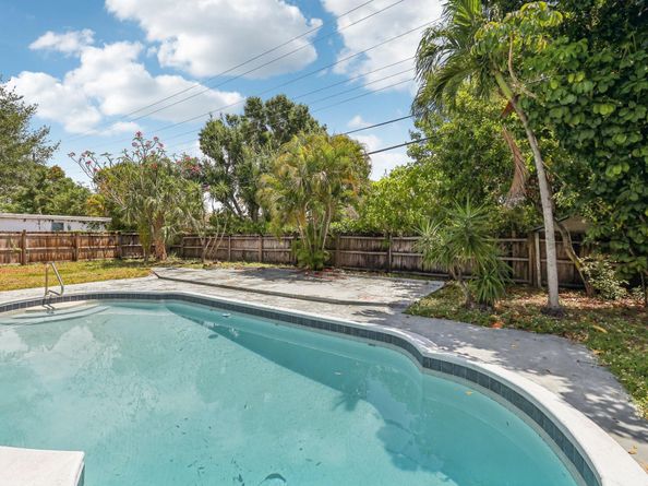 334 NW 12th Ave, Boca Raton FL 33486