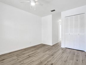 107 Fox Road 439, Hollywood FL 33024