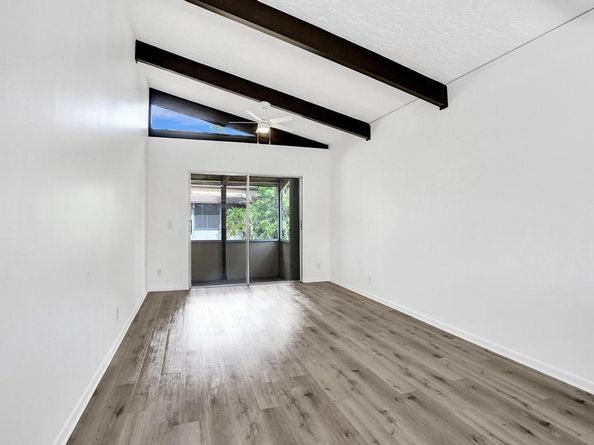 107 Fox Road 439, Hollywood FL 33024