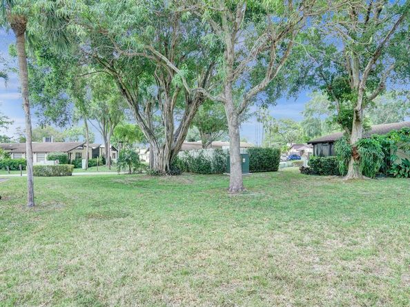 107 Fox Road 439, Hollywood FL 33024
