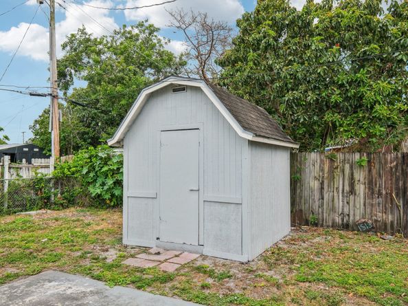 744 Dogwood Rd, West Palm Beach FL 33409
