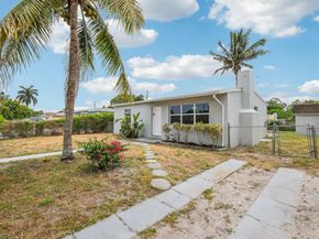744 Dogwood Rd, West Palm Beach FL 33409
