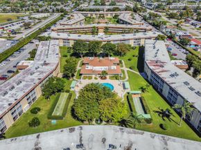 700 Village Green Court 221, Palm Springs FL 33461