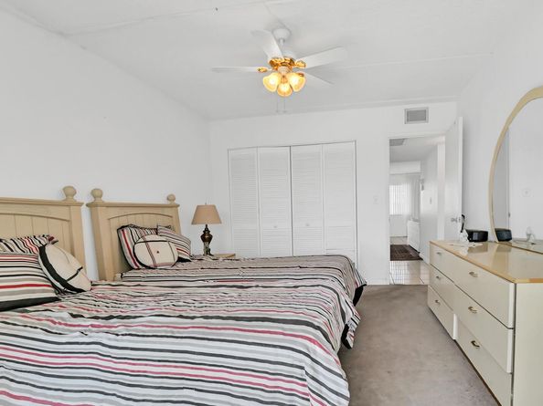 700 Village Green Court 221, Palm Springs FL 33461