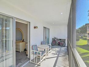 700 Village Green Court 221, Palm Springs FL 33461
