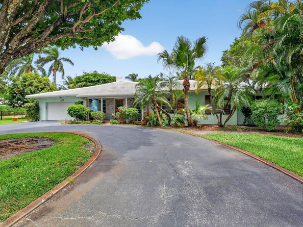 1095 Hibiscus Lane, Delray Beach FL 33444