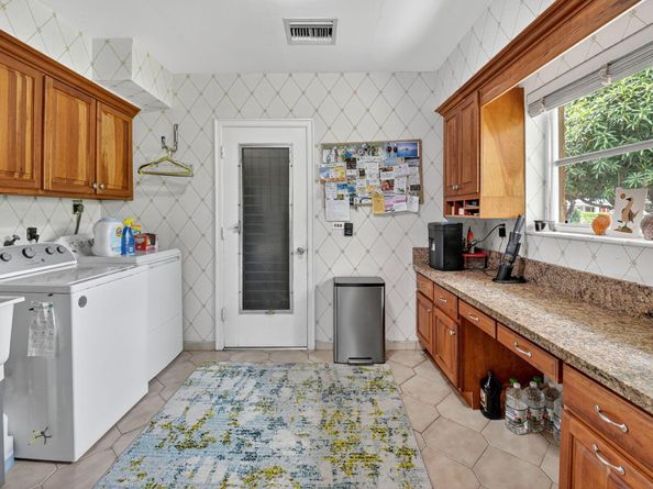 1095 Hibiscus Lane, Delray Beach FL 33444