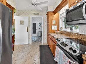 1095 Hibiscus Lane, Delray Beach FL 33444