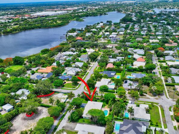 1095 Hibiscus Lane, Delray Beach FL 33444