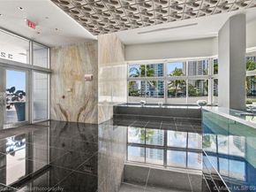 325 S Biscayne Blvd UPH14, Miami FL 33131