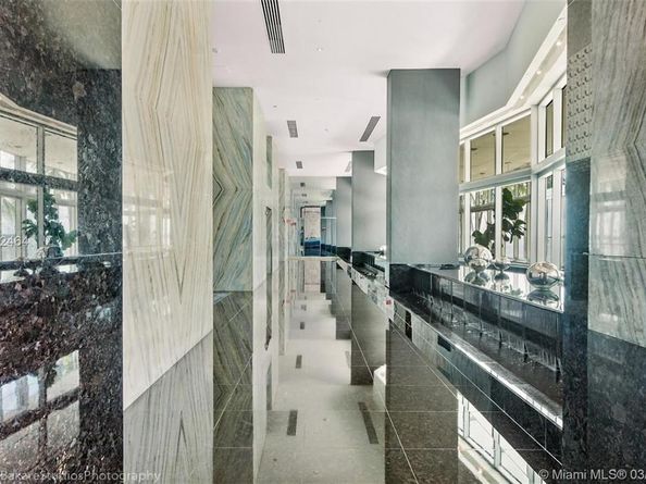 325 S Biscayne Blvd UPH14, Miami FL 33131