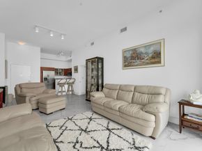 325 S Biscayne Blvd UPH14, Miami FL 33131