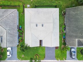 5494 Pine Cr, Coral Springs FL 33067
