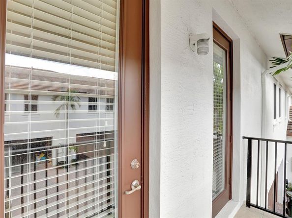 4766 Sierra Ln, Coconut Creek FL 33073