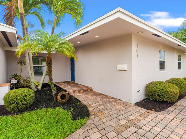 261 SE 8th St, Pompano Beach FL 33060