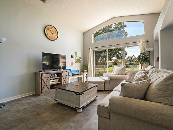 6195 Grand Cypress Circle, Lake Worth FL 33463