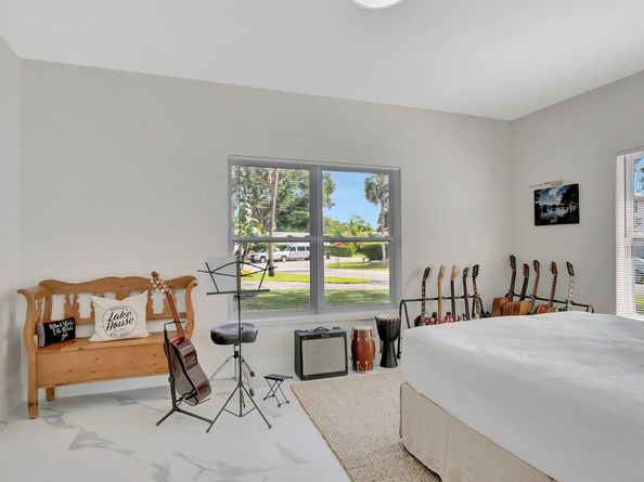 299 NW 10th Court, Boca Raton FL 33486