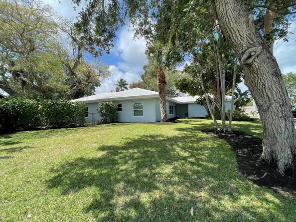 299 NW 10th Court, Boca Raton FL 33486