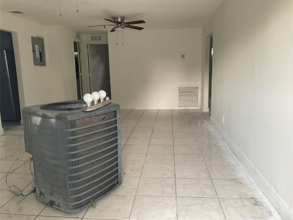 642 NW 14th Way, Fort Lauderdale FL 33311