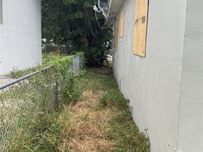 642 NW 14th Way, Fort Lauderdale FL 33311
