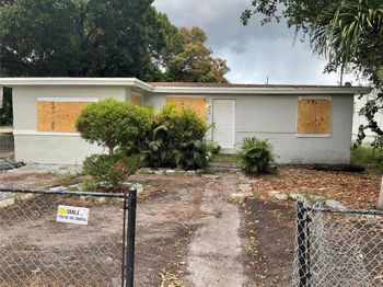 642 NW 14th Way