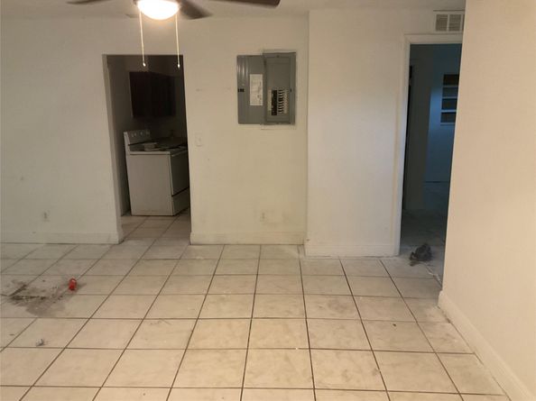 642 NW 14th Way, Fort Lauderdale FL 33311