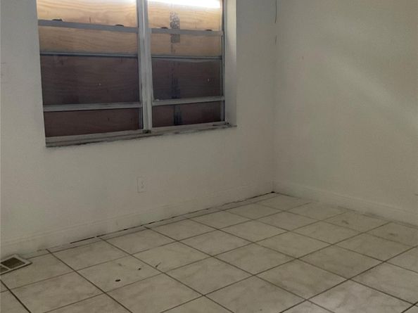 642 NW 14th Way, Fort Lauderdale FL 33311