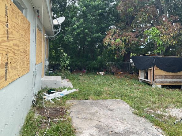 642 NW 14th Way, Fort Lauderdale FL 33311