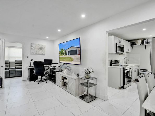 623 NW 11th Ave, Fort Lauderdale FL 33311