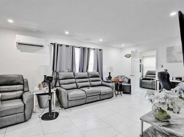 623 NW 11th Ave, Fort Lauderdale FL 33311