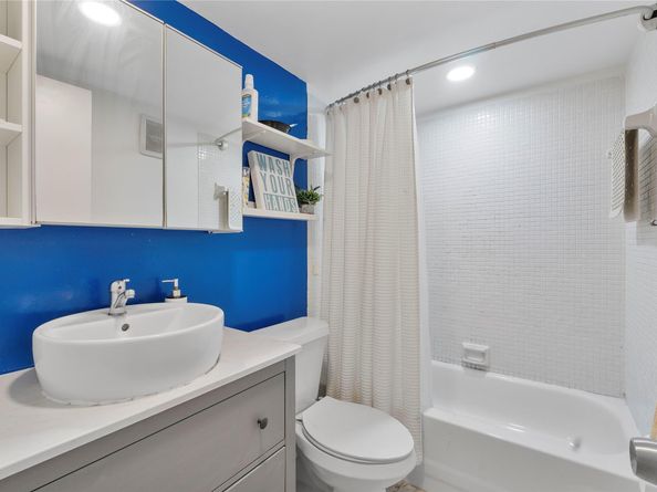 7750 W Mcnab Rd 203, Tamarac FL 33321