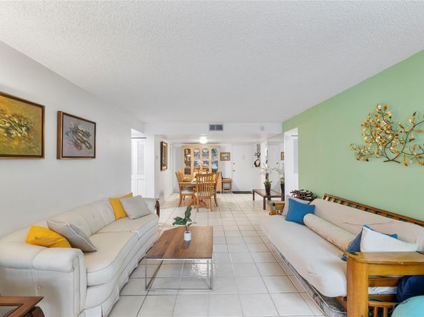 7750 W Mcnab Rd 203, Tamarac FL 33321