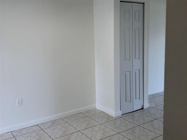 Undisclosed Address #FX-10512877, Miami FL 33172