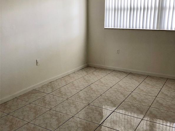 Undisclosed Address #FX-10512877, Miami FL 33172
