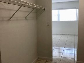 Undisclosed Address #FX-10512877, Miami FL 33172