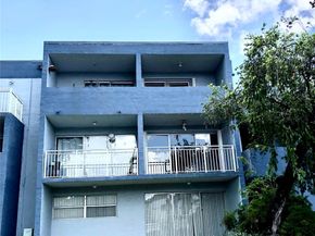 Undisclosed Address #FX-10512877, Miami FL 33172