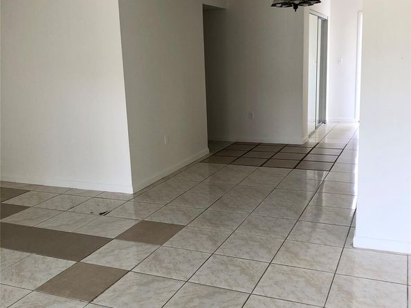 Undisclosed Address #FX-10512877, Miami FL 33172