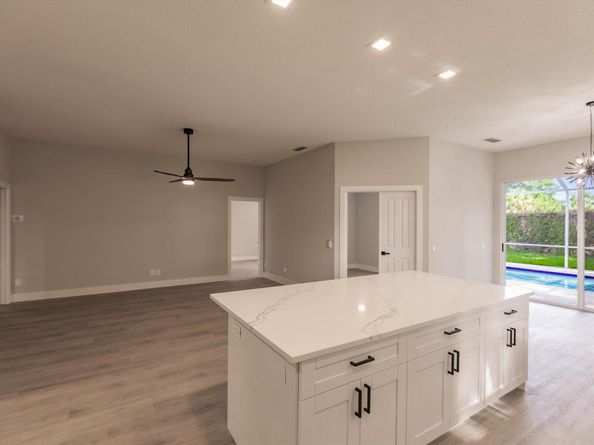 1082 Bedford Avenue, Palm Beach Gardens FL 33403