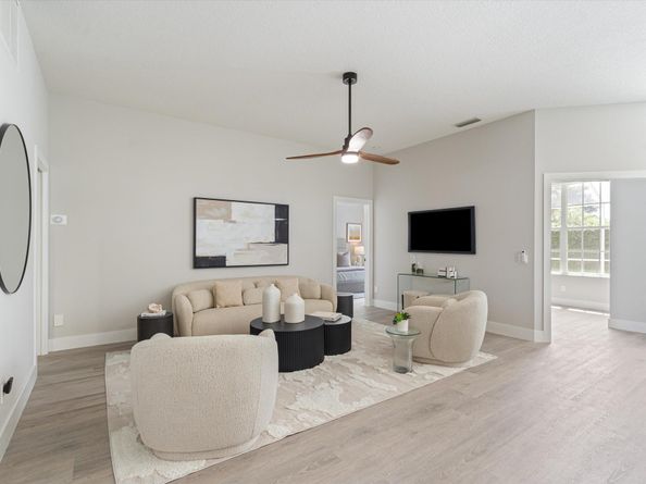 1082 Bedford Avenue, Palm Beach Gardens FL 33403