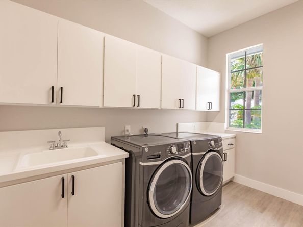 1082 Bedford Avenue, Palm Beach Gardens FL 33403