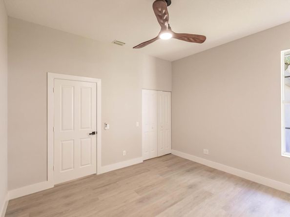 1082 Bedford Avenue, Palm Beach Gardens FL 33403