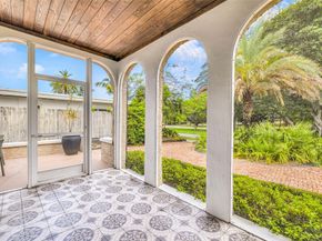 11 SE 13th St, Fort Lauderdale FL 33316