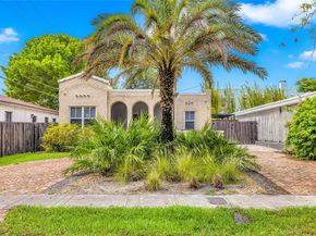 11 SE 13th St, Fort Lauderdale FL 33316